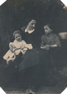Madre con Due Bambini da Jean Baptist Frénet