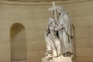 Maria Antonietta (1755-93) tenuta dalla Religione, 1825 (marmo)