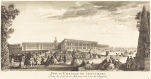 Vista del Castello di Versailles presa dal lato della terrazza di fronte alla Cappella