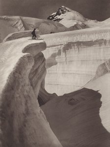 Svizzera: La Jungfrau, Labirinto del Ghiacciaio, il Rottalhorn sullo sfondo da Jean Gaberell
