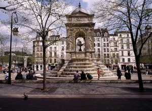 Fontana degli Innocenti a Parigi. da Jean and Lescot Pierre Goujon