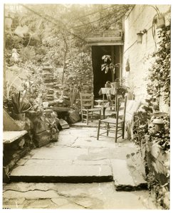 Casa di George e Mary Stonehill, artisti, Greenwich Village, New York, USA, c.1936-37 da Jessie Tarbox Beals