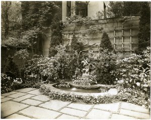Sig. e Sig.ra John Morgan, 39 W 11 St, Greenwich Village, New York, USA, c.1939-40 da Jessie Tarbox Beals