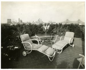 Mrs Alice Woodward Rhinehardt, 400 E 52 St, New York, USA, c.1905-40 da Jessie Tarbox Beals