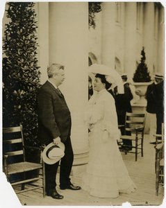 Mrs Norman Mack, Gov Odell, Esposizione di St Louis 1903 da Jessie Tarbox Beals