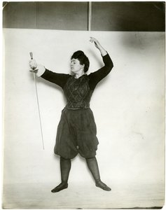 Vecchio modello, c.1905-18 da Jessie Tarbox Beals