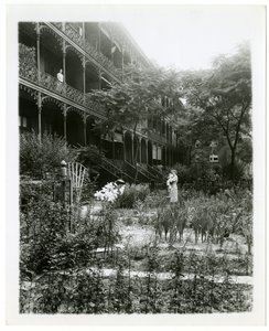 Giardini della Casa Rhinelander, W 11th St, Greenwich Village, New York, USA, c.1905-38