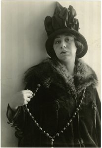 Zoë Akins, autrice di Déclassée da Jessie Tarbox Beals