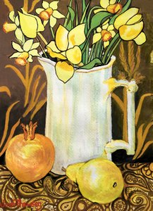Tulipani e narcisi in una brocca bianca, con tessuti, melograno e pera
