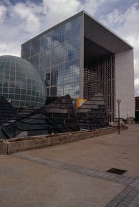 Edifici del quartiere La Defense, Parigi, Ile-de-France, Francia, Dettaglio da Johan Otto von & Andreu Paul (1938 2018) Spreckelsen