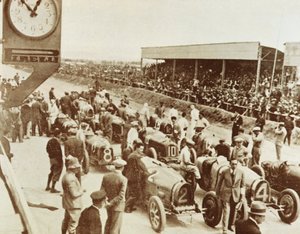 Schieramento prima della partenza del Gran Premio in Tunisia da Walter Charles Mills