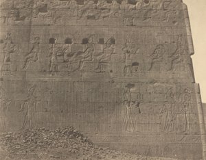 Edfu-Sculture e iscrizioni su volto orientale, 1854 (foto) da John Beasley Greene