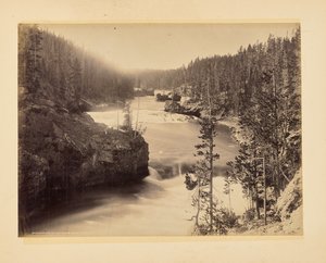 Rapide dello Yellowstone sopra le cascate da John K. Hillers