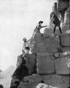Scalata della Grande Piramide, Egitto, fine XIX secolo da John L. Stoddard