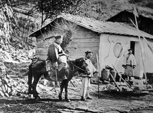 Un mandarino militare a cavallo, c.1871 da John Thomson