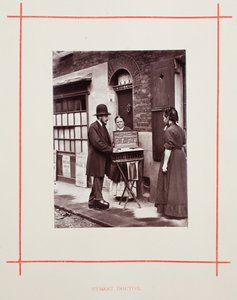 Medici di strada, 1877 da John Thomson