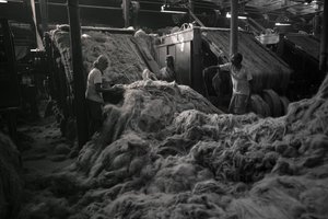 Fabbrica di iuta, Kolkata, India, 2017 (foto)