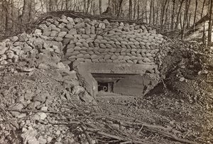 Album "Meine weltkriegs - Erinnerungen South-West Front (Carinzia, Italia, Trentino-Alto Adige) 31/03/1915-12/11/1918 - Josef Zohles Wien": bunker militare con cannone da Josef Zohles