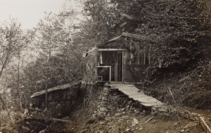 Album "Meine weltkriegs - Erinnerungen South-West Front (Carinzia, Italia, Trentino-Alto Adige) 31/03/1915-12/11/1918 - Josef Zohles Wien": baracca militare da Josef Zohles
