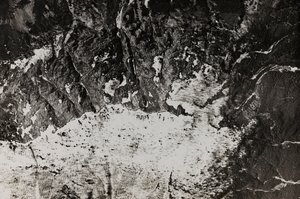 Vista aerea della zona di guerra da Josef Zohles