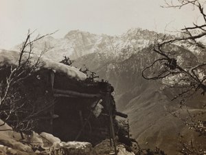 Album "Meine weltkriegs - Erinnerungen Front Sud-Ovest (Carinzia, Italia, Trentino-Alto Adige) 31/03/1915-12/11/1918 - Josef Zohles Wien": rifugio militare a Brisia