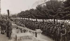 Album "Meine weltkriegs - Erinnerungen Front Sud-Ovest (Carinzia, Italia, Trentino-Alto Adige) 31/03/1915-12/11/1918 - Josef Zohles Wien": soldati con molti prigionieri