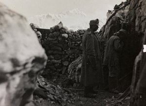Album "Meine weltkriegs - Erinnerungen Front Sud-Ovest (Carinzia, Italia, Trentino-Alto Adige) 31/03/1915-12/11/1918 - Josef Zohles Wien": soldati nelle trincee