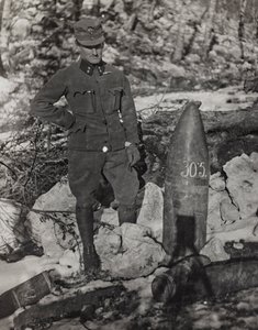 Album "Meine weltkriegs - Erinnerungen South-West Front (Carinzia, Italia, Alto Adige) 31/03/1915-12/11/1918 - Josef Zohles Wien": soldato con proiettile da Josef Zohles