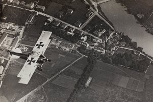 Album "Meine weltkriegs - Erinnerungen South-West Front (Carinzia, Italia, Trentino-Alto Adige) 31/03/1915-12/11/1918 - Josef Zohles Wien": ispezione aerea (foto b/n) da Josef Zohles