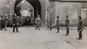 Album "Meine weltkriegs - Erinnerungen South-West Front (Carinzia, Italia, Trentino-Alto Adige) 31/03/1915-12/11/1918 - Josef Zohles Wien": soldati a Villach (foto b/n)