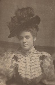 Donna da Joseph Turner Keiley