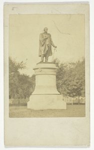Statua del Commodoro Matthew Perry