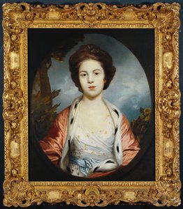 Ritratto di Esther, Lady Wray, con un vestito bianco, un mantello d