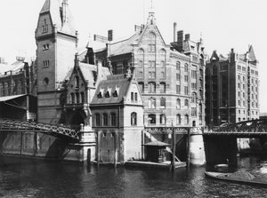 Veduta della Speicherstadt (città dei magazzini) Amburgo, c.1910