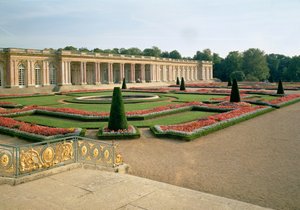 La facciata del giardino del Grand Trianon, 1687 da Jules Hardouin Mansart