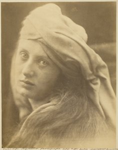 Uno studio di Beatrice Cenci da Julia Margaret Cameron