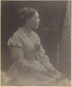 Anne Thackeray Ritchie, maggio 1870 da Julia Margaret Cameron