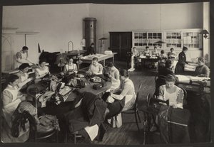 Lezione di creazione di abiti