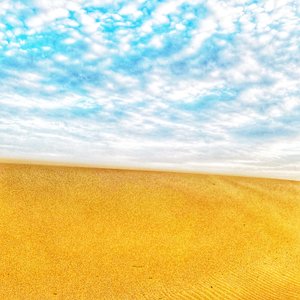 Surreale spiaggia del deserto III da Katha Wood
