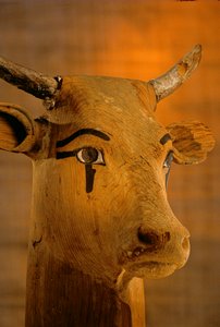 Scultura di testa di mucca, KV35, Amenhotep II, 2009