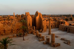 Chiosco di Taharka, primo cortile, Tempio di Karnak, Faraoni Neri, Nubiani, Egitto, Luxor, 2007 (foto) da Kenneth Garrett