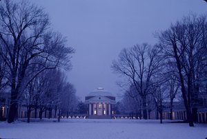 Università della Virginia, Charlottesville, VA; Fondata e progettata da Thomas Jefferson, 2004 (foto) da Kenneth Garrett