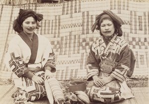 Donne Ainu da Kenzô Tamoto