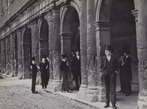 Fuori dalle Camere, Eton, in attesa che escano i maestri da Laszlo Moholy Nagy