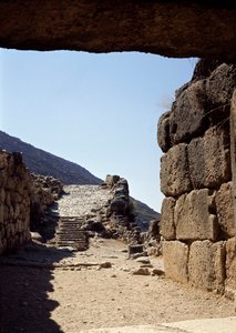 Vista del viale dalla Porta dei Leoni: sito dell