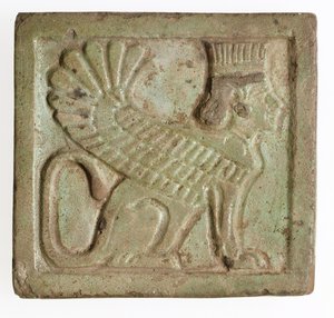 Placca con Sfinge persiana alata, c.525-401 a.C.