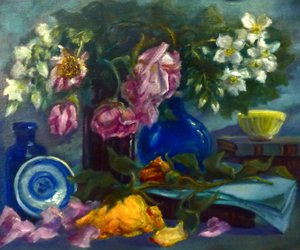 Rose sbiadite e fiori d