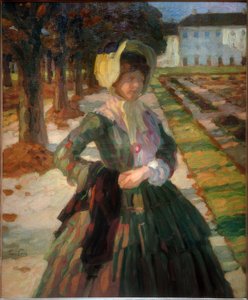 Giovane donna in abito verde