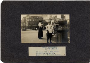 Aaron Seidenbaum, 147 West 60th Street, New York City da Lewis Wickes Hine