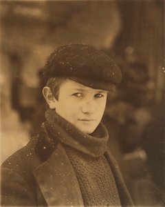 Capo edicolante, Utica, Stato di New York da Lewis Wickes Hine